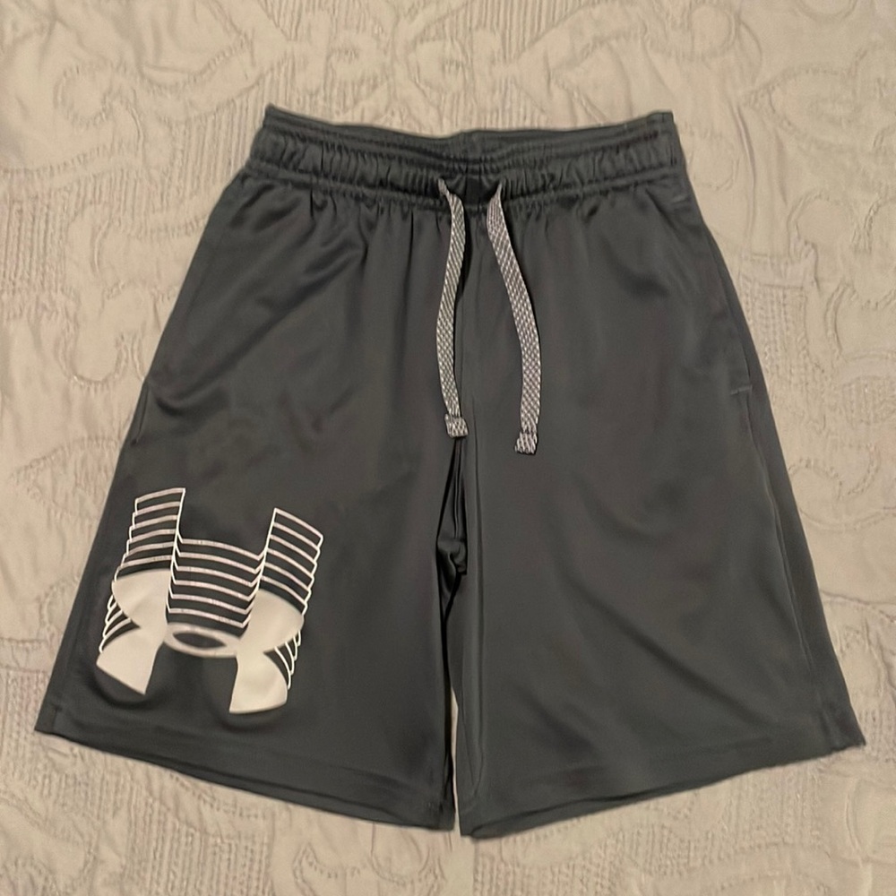 Under Armour Youth XS Gray Drawstring Shorts